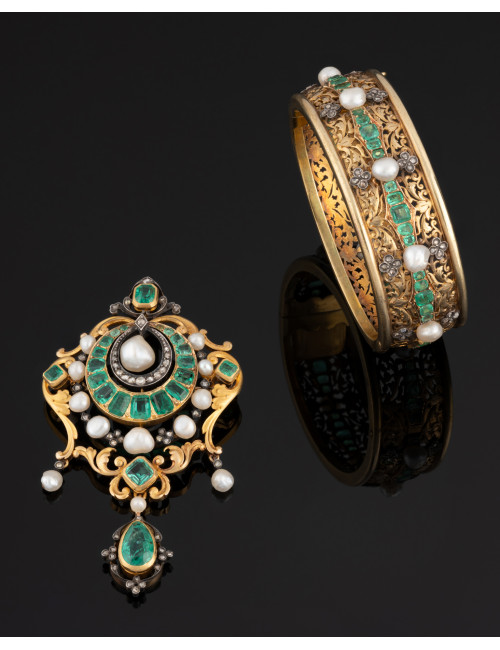 Beaumont & Cie, : Bracelet Jonc Orné d'émeraudes, Diamants Et Perles Fines