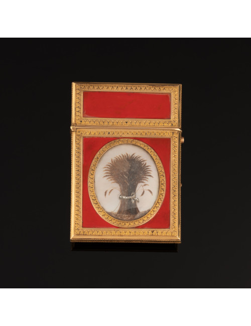 Carnet De Bal Ou Souvenirs En Laque Et Or.