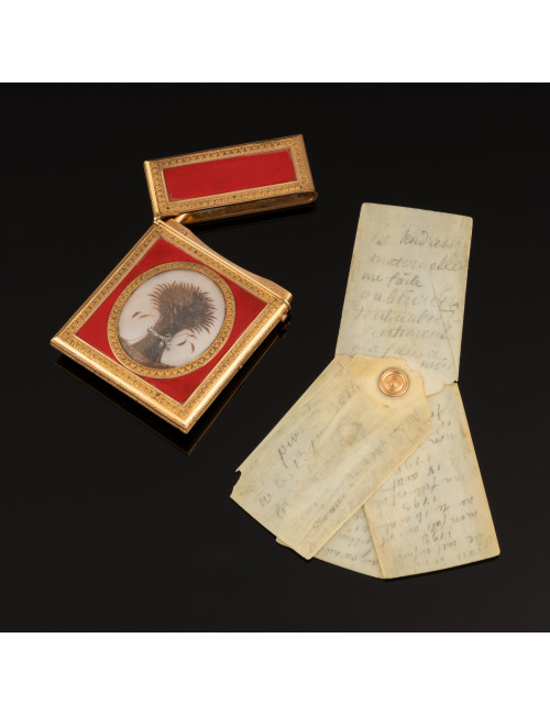 Carnet De Bal Ou Souvenirs En Laque Et Or.