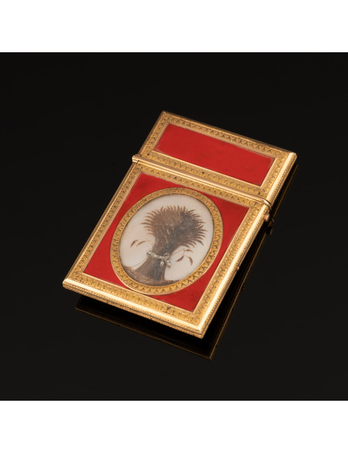 Carnet De Bal Ou Souvenirs En Laque Et Or.