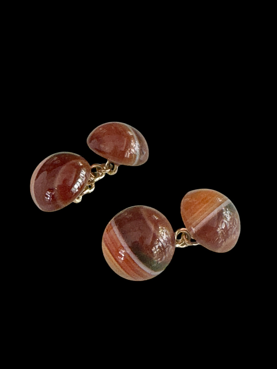 Paire de boutons de manchettes en agate et or