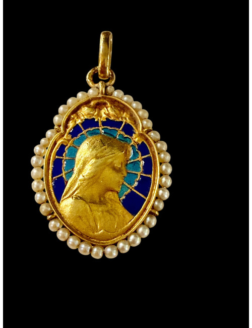 Médaille religieuse en or, émail et perles fines