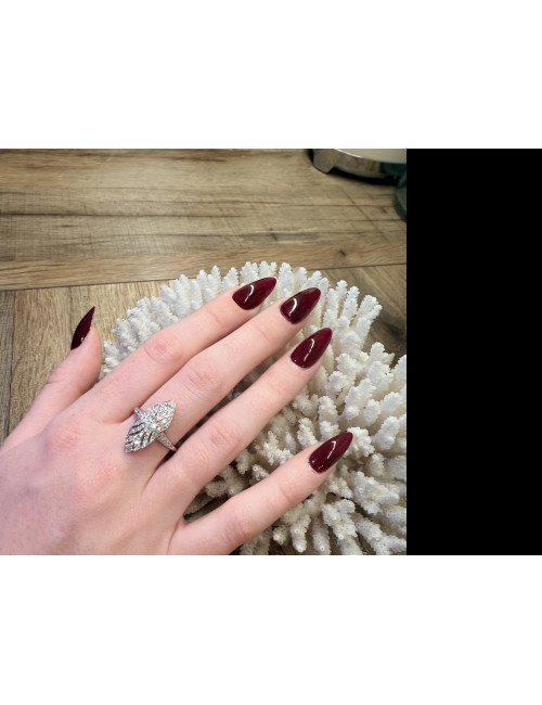 Bague  Marquise en or et. diamants vers 1930