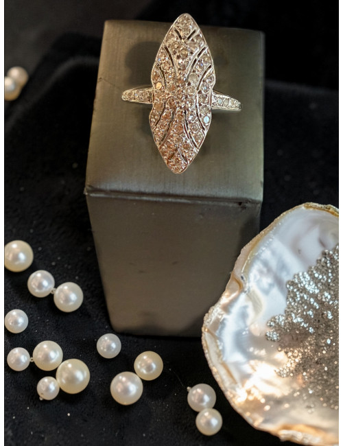 Bague  Marquise en or et. diamants vers 1930