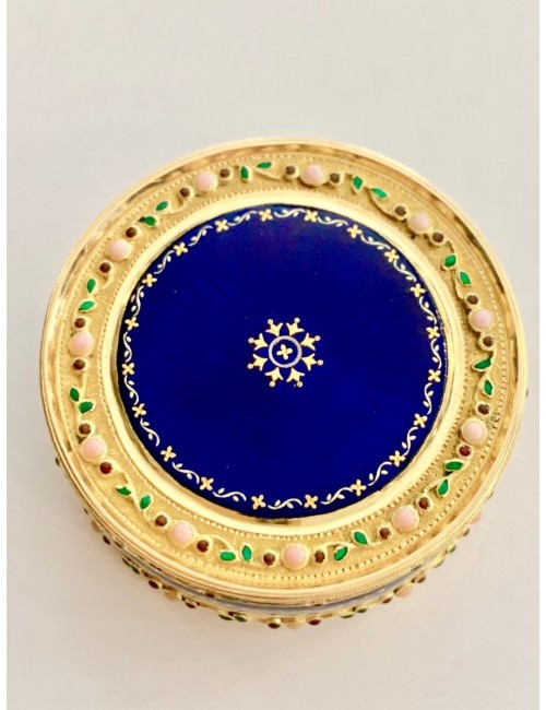 Round box in Gold and Enamel