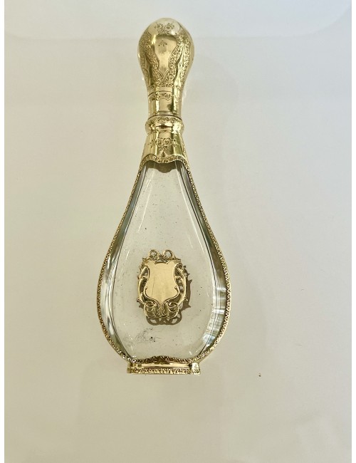 Perfume bottle in crystal and gold